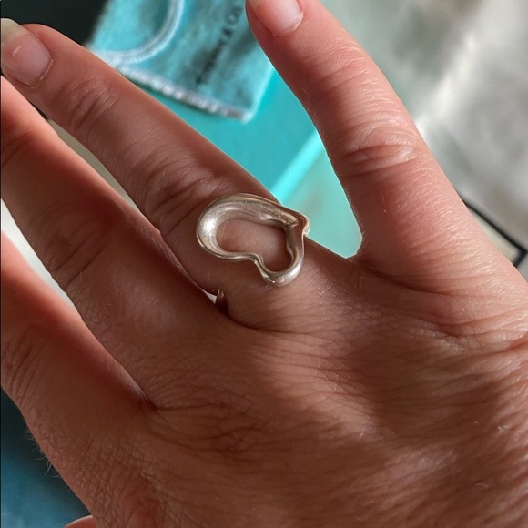 ❤️TRADED❤️Tiffany & Co. Elsa Peretti Open Heart Ring - Picture 8 of 13